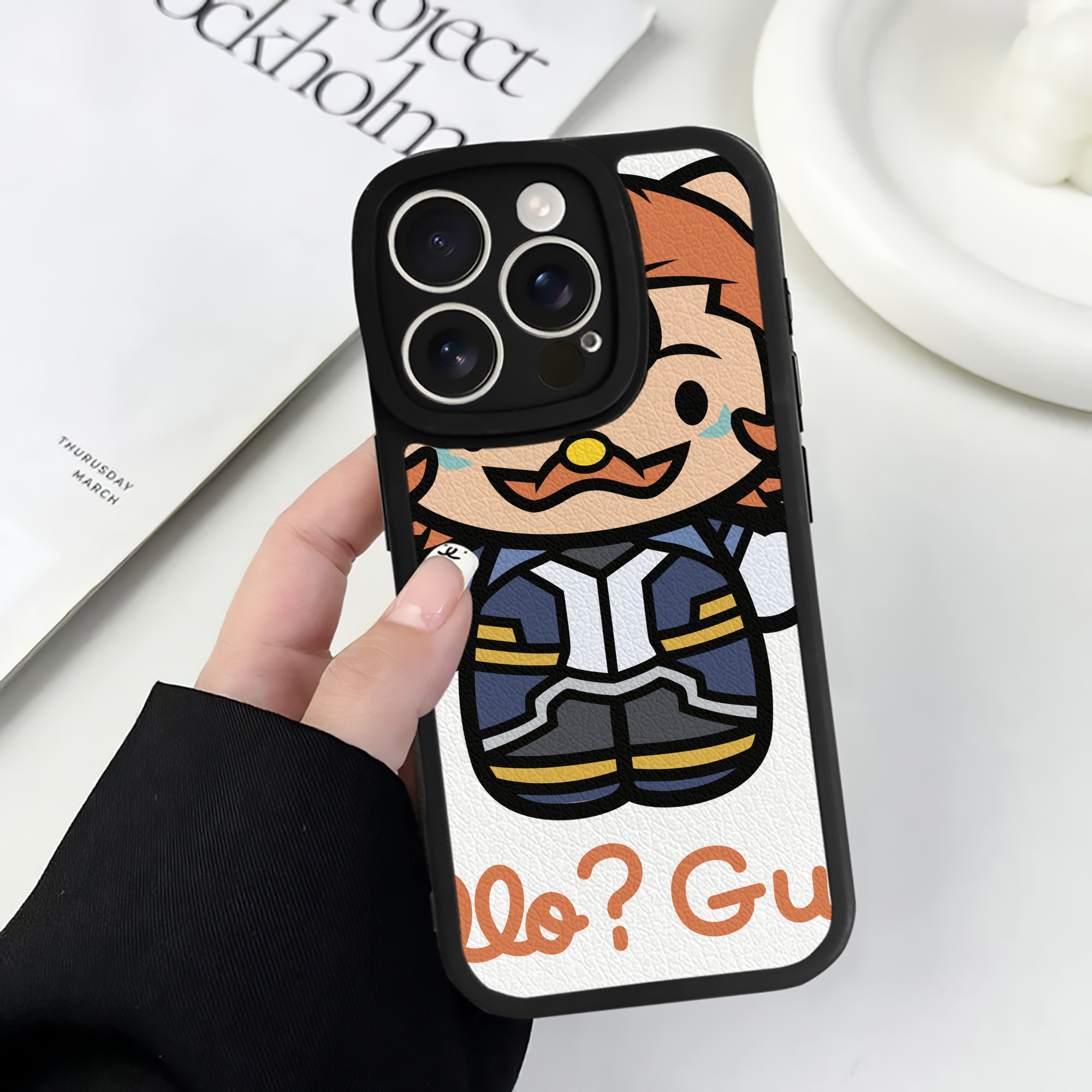 （画像用） Hello Kitty ハローキティ 【iPhone 16シリーズ対応】シリコンスマホケース（レザー調） 材質：シリコン